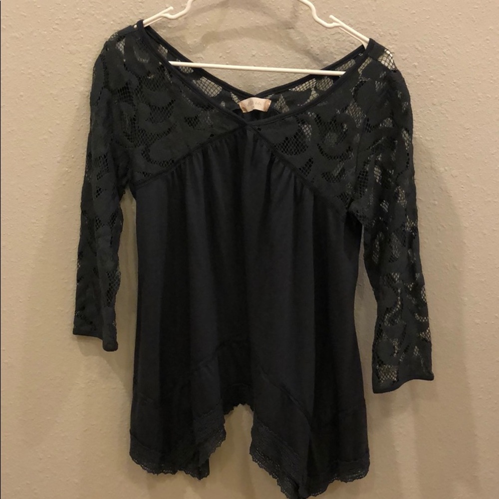 Altar’d State Lace 3/4 length top